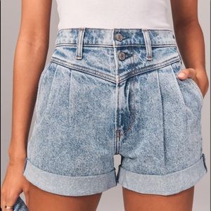 80s style mom denim shorts